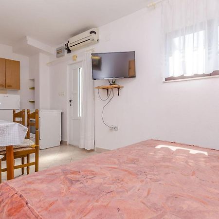 Apartments Kursan Trogir Exterior photo