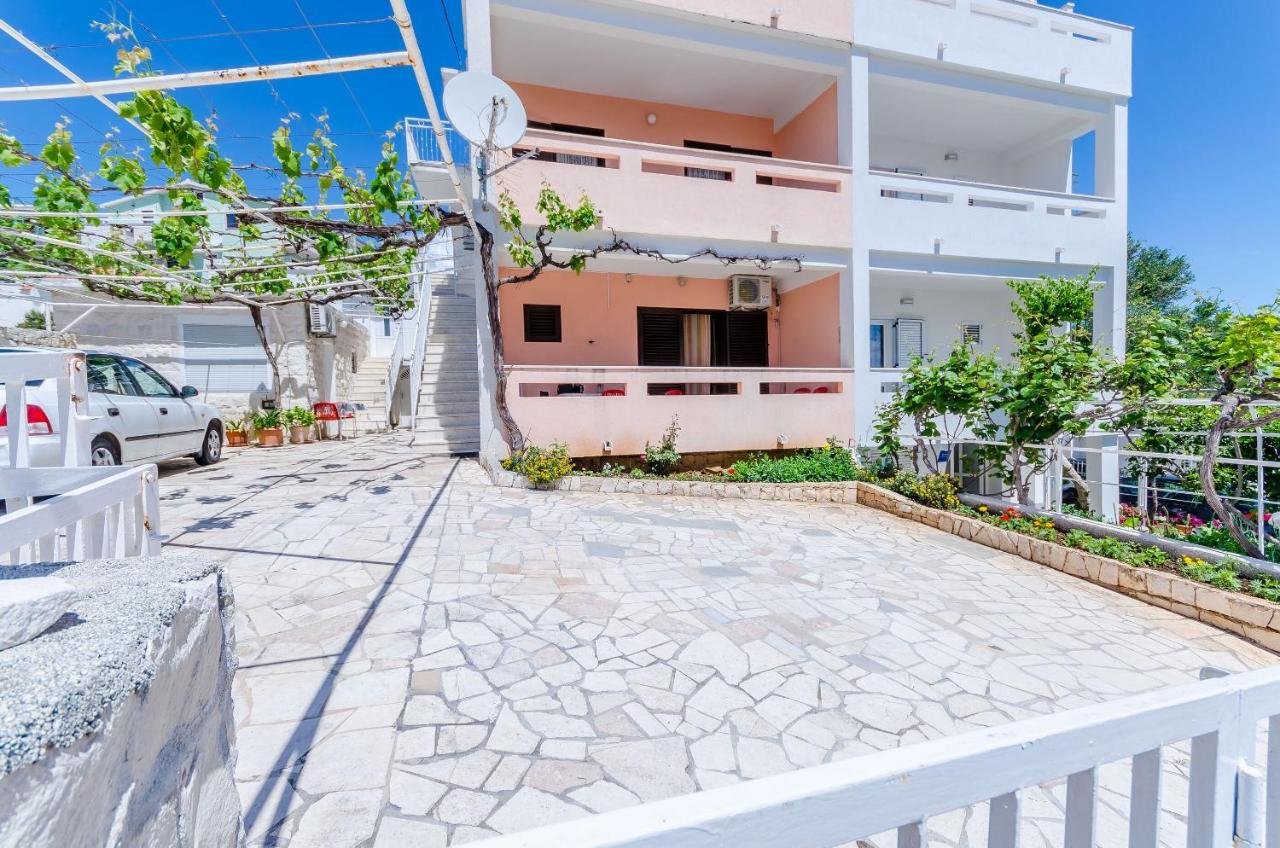 Apartments Kursan Trogir Exterior photo