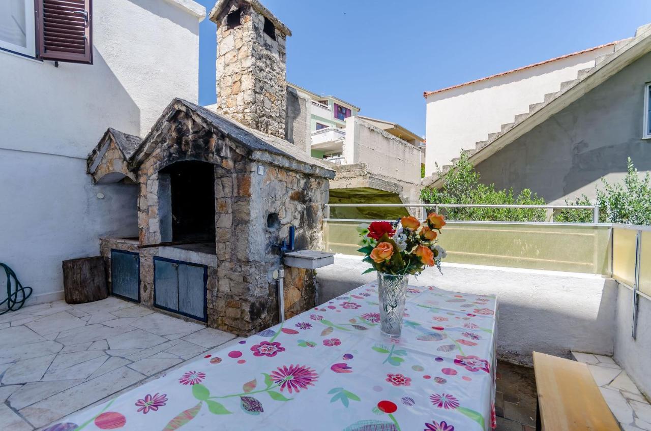 Apartments Kursan Trogir Exterior photo