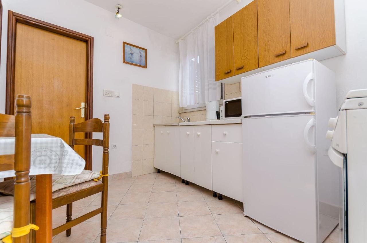 Apartments Kursan Trogir Exterior photo
